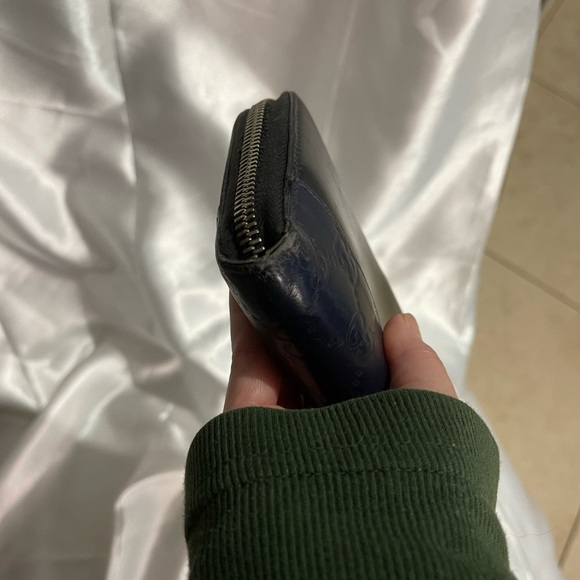 GUCCI Guccisima Navy and Black Leather Round Zipper Long Wallet - Picture 4 of 12